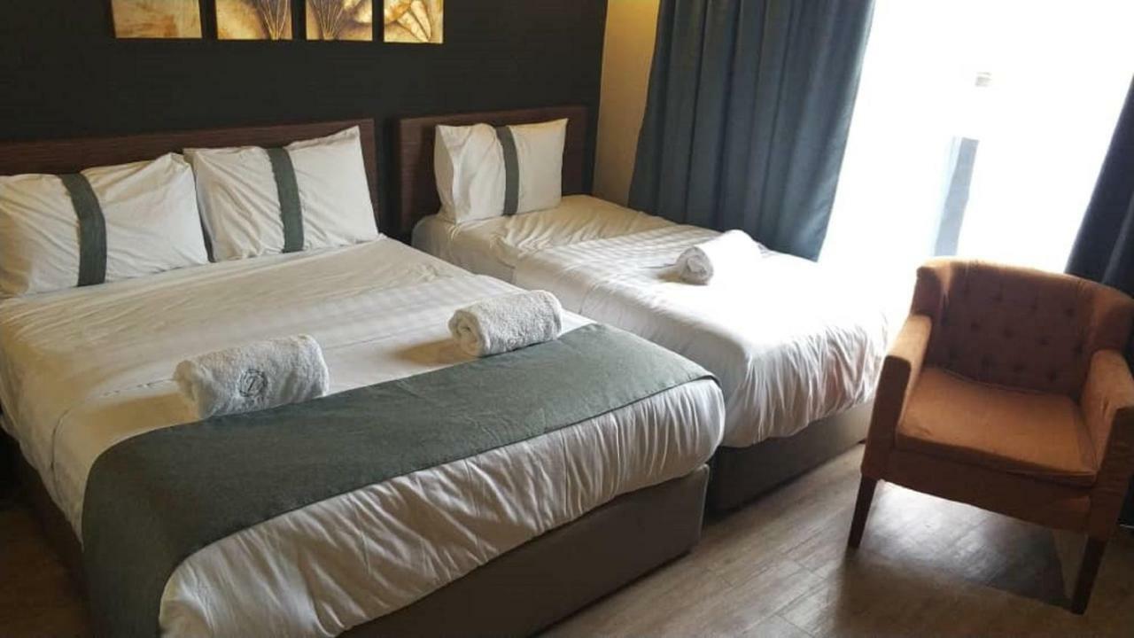 Z Hotel Ipoh Esterno foto