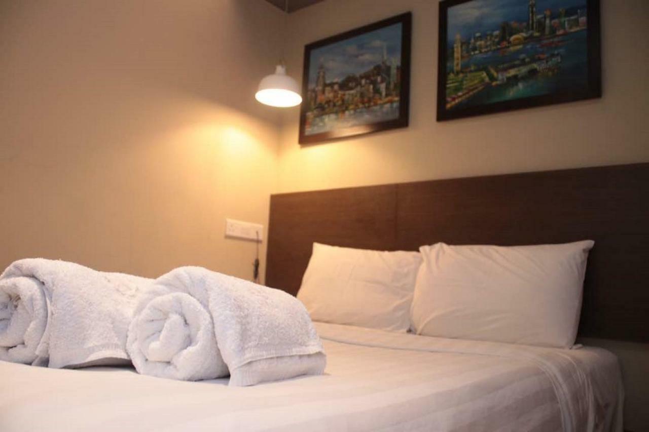 Z Hotel Ipoh Esterno foto